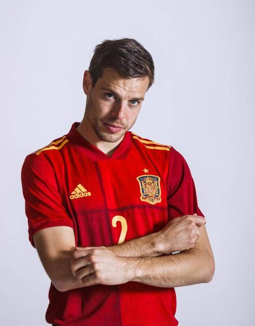 西班牙12年欧洲杯队长（西班牙2021欧洲杯队长）